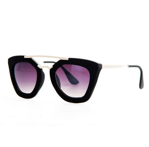 Metal Temple Vintage Design Sun Glasses